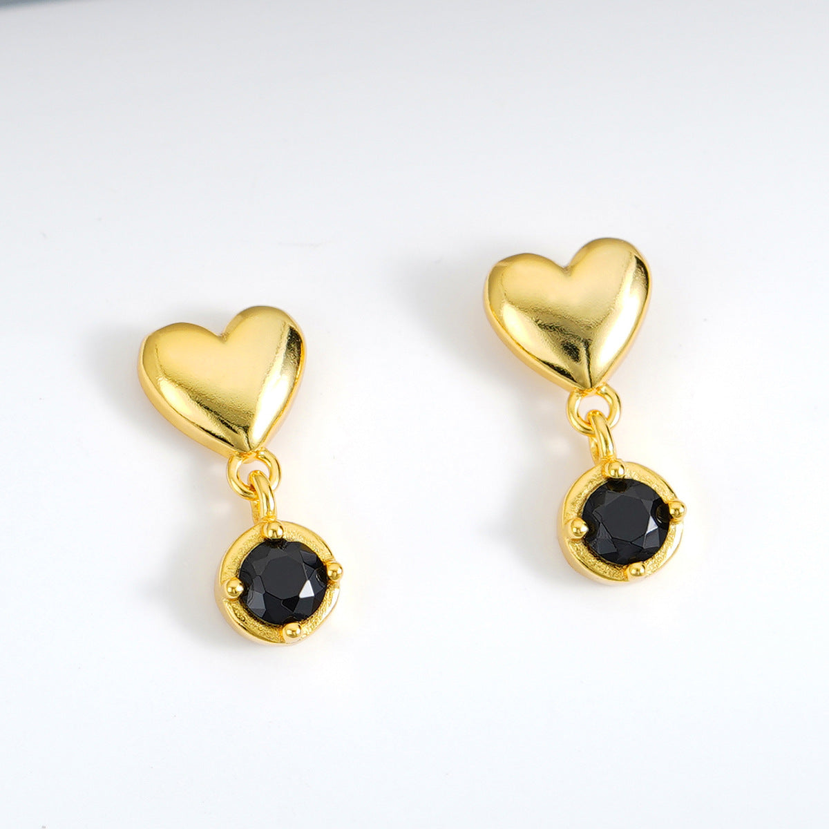 Mini Heart Noir Earrings